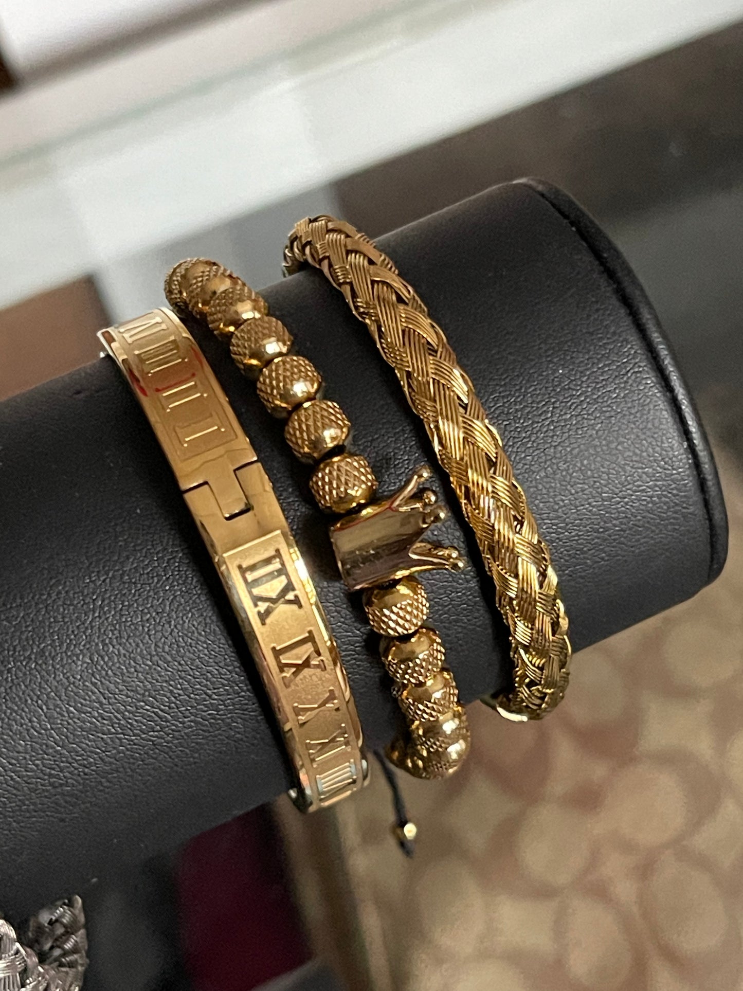 BANGLES