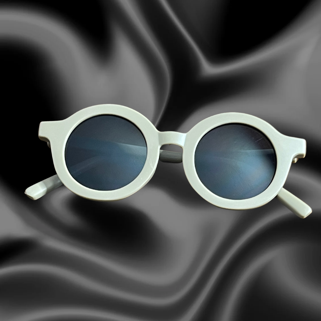 Little ladies round sunglasses