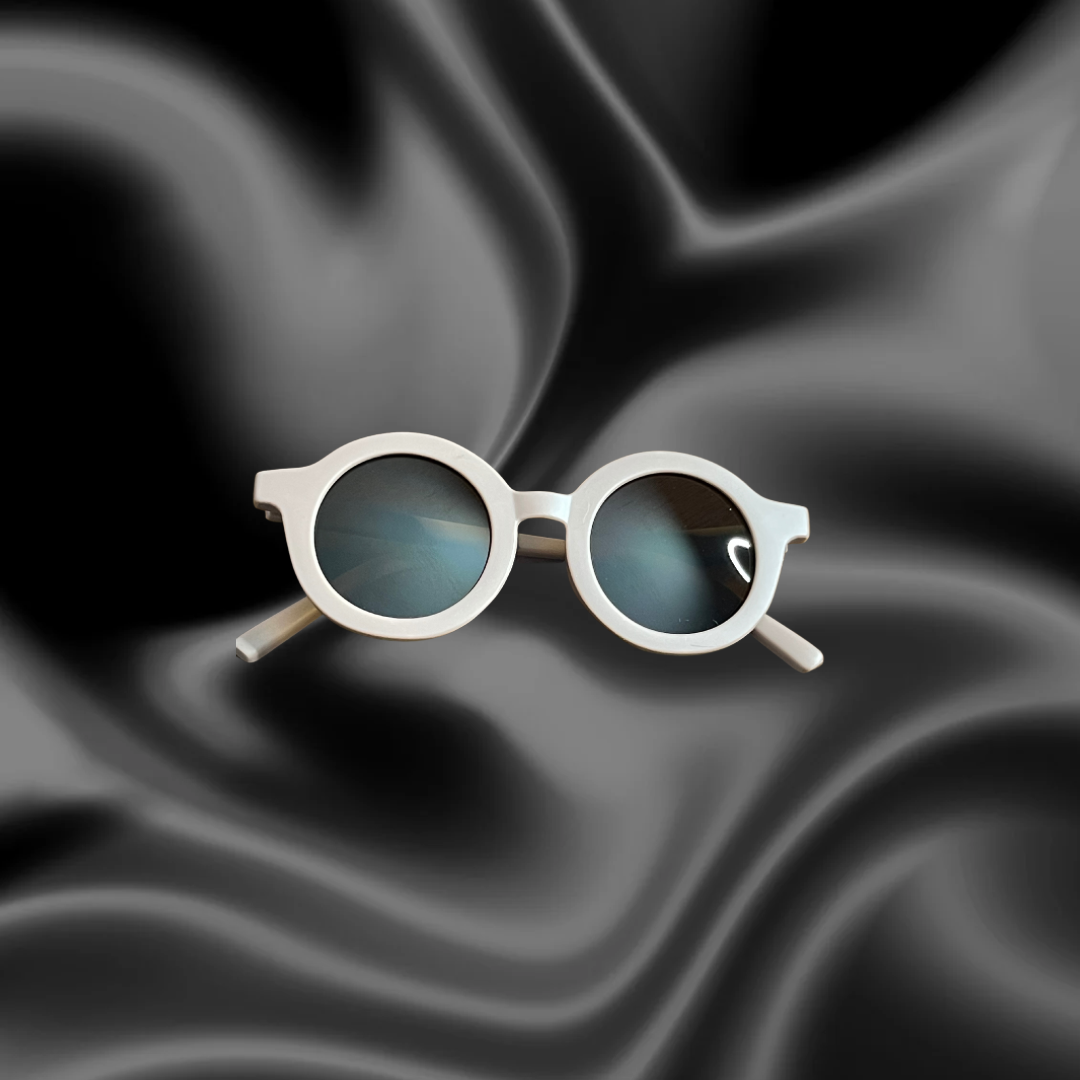 Little ladies round sunglasses